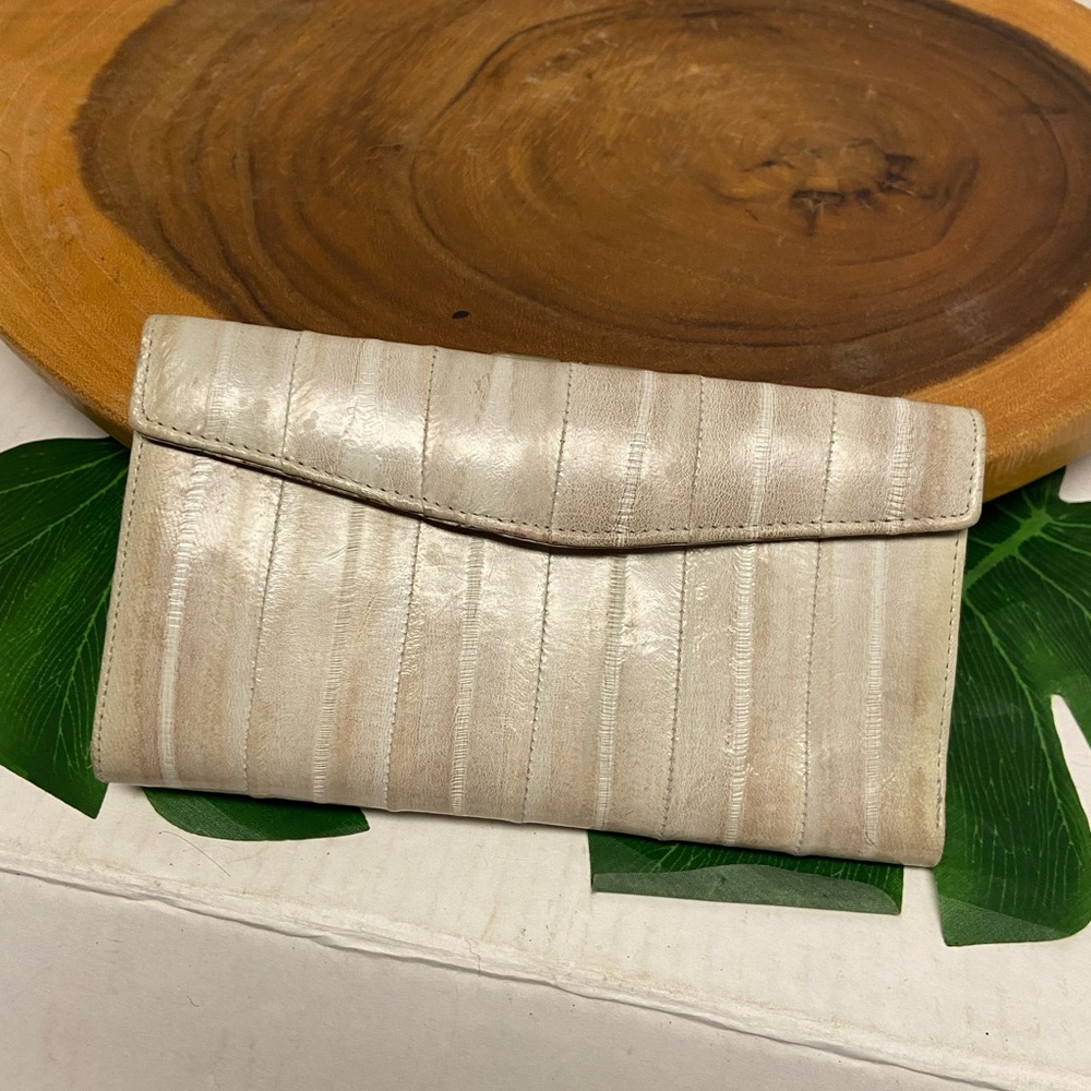Vintage Eel Akin Leather Wallet